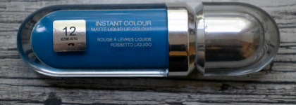 Kiko Milano Instant Colour Matte Liquid Lip Colour (12) - помада небесно-голубого оттенка