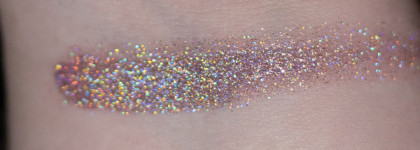 Bernovich Galaxy L06 - самые новогодние голографические тени