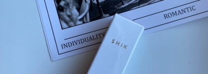 Сочные губы с увлажняющим блеском для губ от Shik Lip Gloss Care 01 Pale Pink молочно-розовый