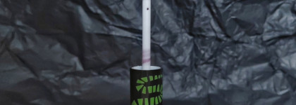 Призываю Битлджуса с блеском для губ NYX Sandworm Swirl Lip Gloss в оттенке 04