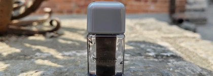 Сложно, но можно: блеск для губ Ne Blednaya By Gev Mua Wetkisses в оттенке Dirty