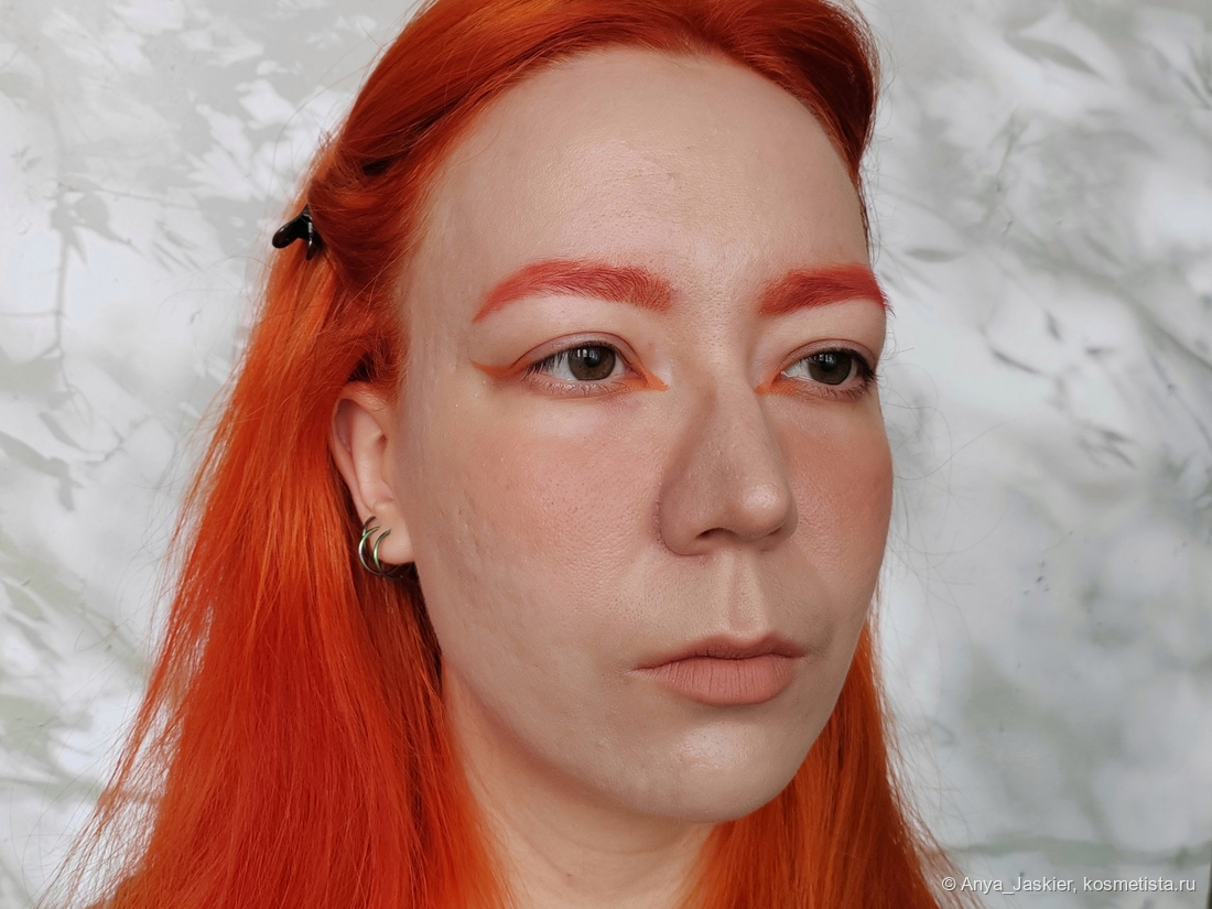 доделала мейк и пошла по делам