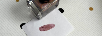 Два лака из моей коллекции, которые любят солнце