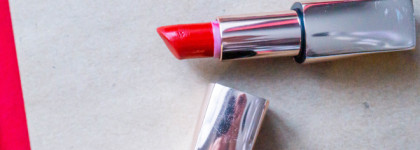 Увлажняющее red lip комбо: карандаш Beauty Bomb Alt Lolita и помада Л'Этуаль Comme Il Faut Gold