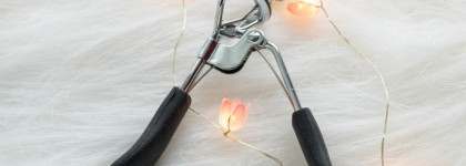 Аксессуары от L.a.f. Щипцы для завивки ресниц и очиститель кистей для макияжа