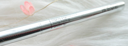 Хорошая подводка с кистью на каждый день Art-Visage Chicago 01