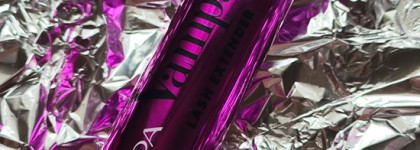 Лучшая тушь для эффекта пышных и приподнятых ресниц: Pupa Vamp! Lash extender чёрная