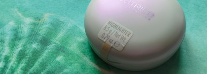 Catrice Pearlfection Highlighter C01 — лучший хайлайтер 2025 года в бюджетном сегменте