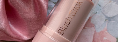 Новинки Divage: Румяна Blush stick 02 Candy и Жидкая помада Liquid Lipstick Glase Fusion 06 Flare