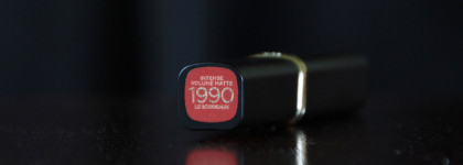 Лучшая помада: роскошная и стойкая винная L'Oreal Color Riche Intense Volume Matte, 1990 Le Bordeaux