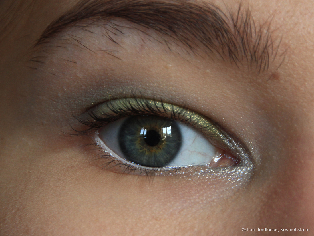 Поучающая цикадок на подвижном веке