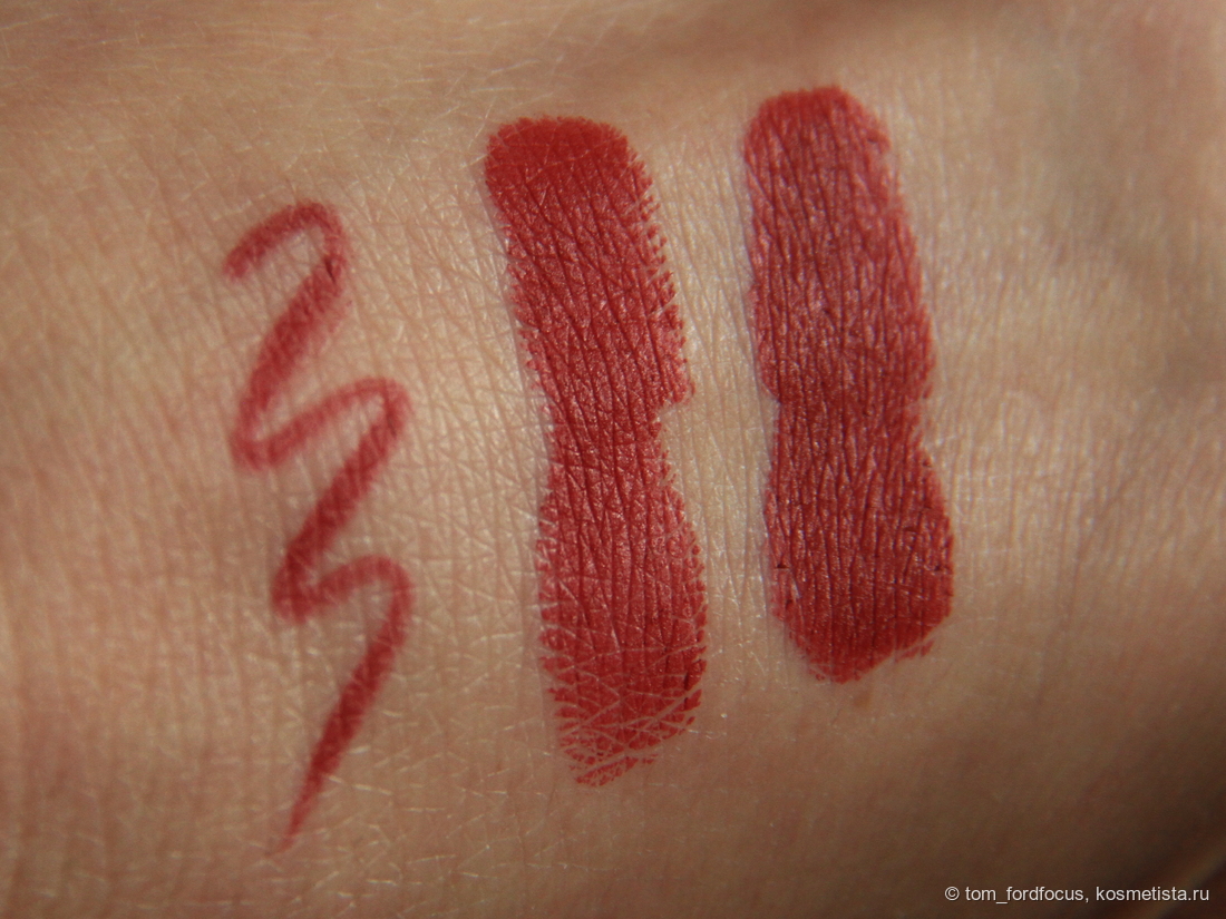 Макро, дневной свет. По центру - один слой, справа - три слоя, слева - карандаш Stellary в оттенке 14 burgundy, идеально подходящий для контура