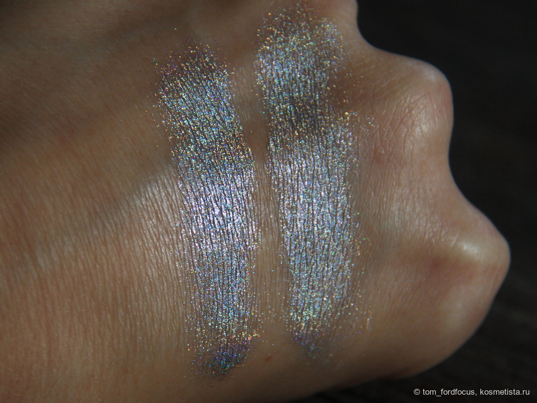 Макро, дневной свет. Слева - на клей для глиттера, справа - на базу