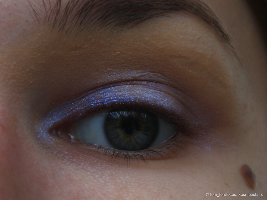 Макро, дневной свет. Вот здесь удалось поймать эффект мерцания "космического газа"