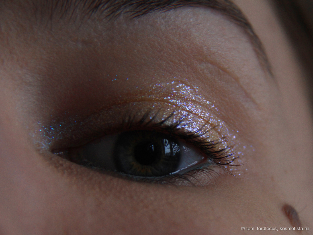 Макро, дневной свет. Фото темновато, зато видно дуохром в сиреневый