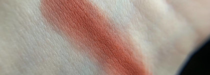 Вельветовый бальзам-пудинг для губ и щек Fwee Lip&Cheek Blurry Pudding Pot в оттенке RD04 Fav