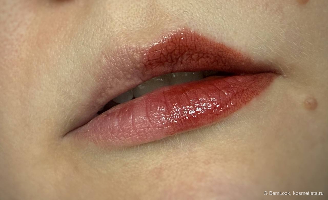 Свотч на губах Juicy lasting tint в оттенке 20 Dark Coconut