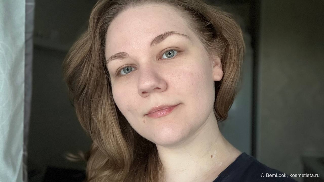 Общий вид лица с TFIT Radiance Fit Serum Foundation в оттенке C01 Porcelain