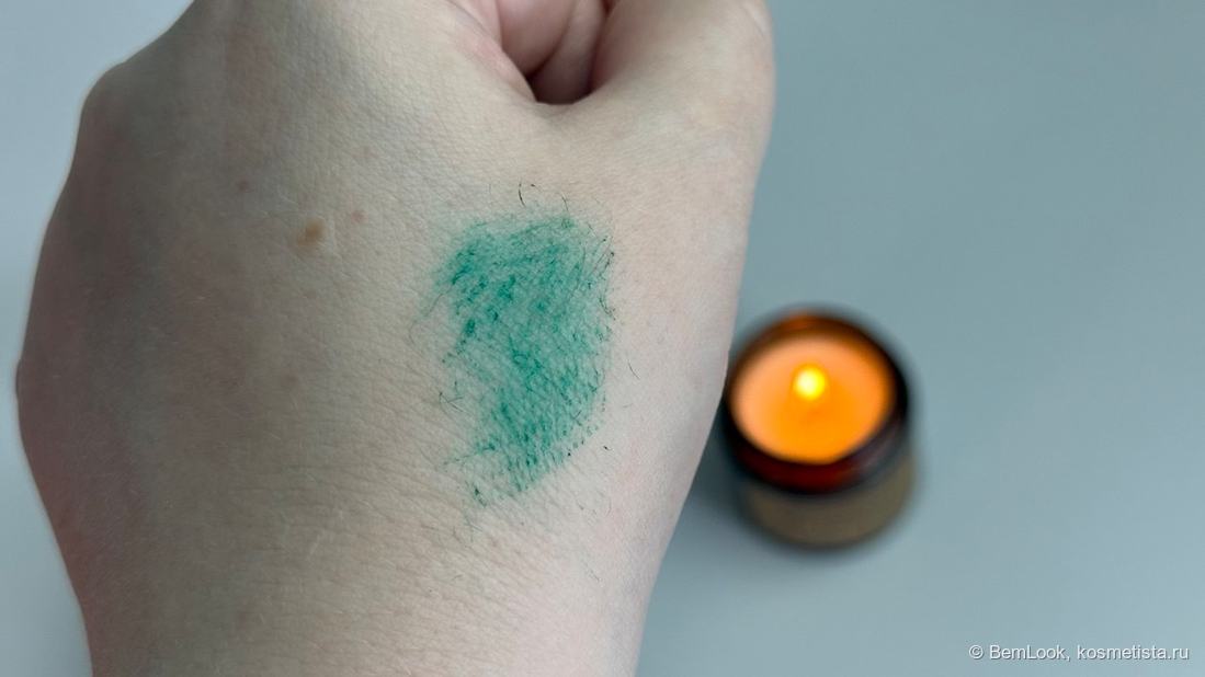 Оттенок Emerald green туши Climtcosmetics thermo cocoon