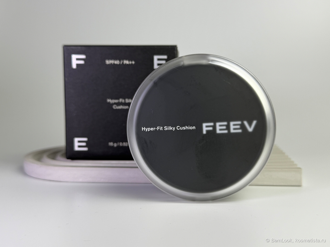 Тональный кушон с полуматовым финишем Feev Hyper-Fit Silky Cushion SPF40 PA++ в оттенке 01 Peach Fit