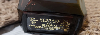 Постоянный житель моего зимнего парфюмерного гардероба Versace Crystal Noir