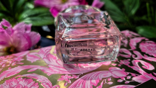 Лучший парфюм этого лета Versace Bright Crystal eau de toilette