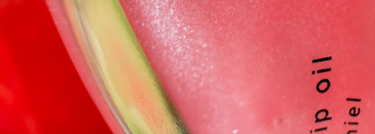 Обзор масла для губ Gisou Honey Infused Lip Oil Watermelon Sugar: сочные губы и никакой липкости?