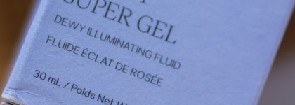 Saie Glowy Super Gel в оттенке Sunglow : эффект недельки на море