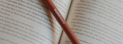 Huda Beauty Lip Contour Stain в оттенке Soft Nude : обветренные губы заказывали?