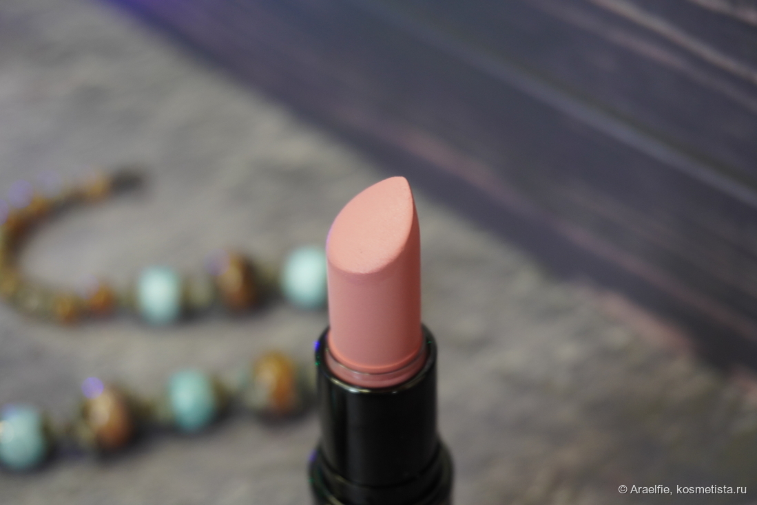 MAC PowderKiss Hazy Matte в оттенке 905 Be My Bridesmaid