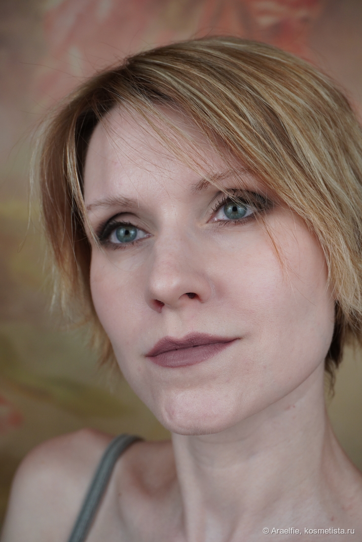 Romanovamakeup Sexy Lipstick Pen Praline, искусственное освещение