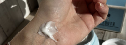 Лучший крем для сухой кожи - Dolce Milk Sweet Youth восстанавливающий