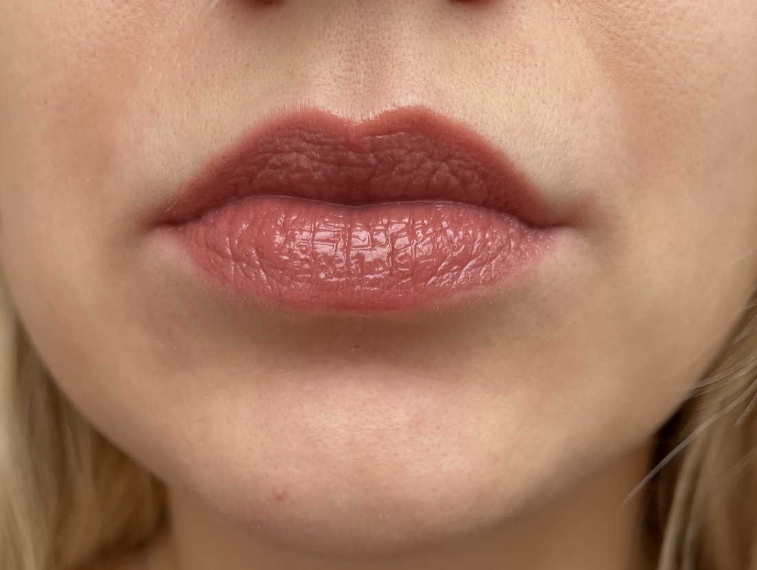 Оттенок 08 Royal Nude естественное освещение