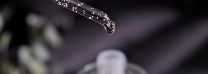 Сияющая кожа с осветляющей ампулой Skin1004 Madagascar Centella Tone Brightening Capsule Ampoule