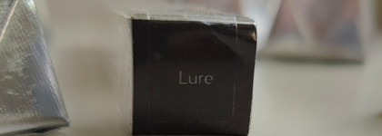 Лучшее из массмаркета: карандаш для глаз OK Beauty Color Salute Slide & Stay в оттенке Lure