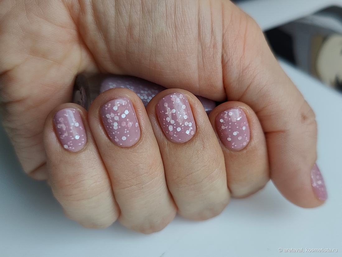 База, 2 слоя лака, 2 слоя топа, дневной свет