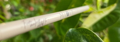 Лучший автоматический карандаш от Mixit для ежедневных идеальных бровей. Make Up Perfect Slim Line Eyebrow Pencil в оттенке 03 Medium Brown