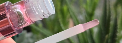 Уход за губами на зимний период с сывороткой для губ Lip Lovin Caring Lip Serum 010 от Catrice