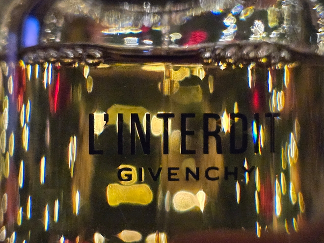 Чем пахнет волшебство? Для меня всегда в сердечке Givenchy L'Interdit