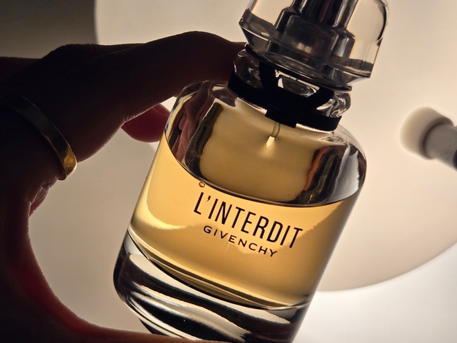 Чем пахнет волшебство? Для меня всегда в сердечке Givenchy L'Interdit