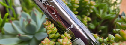 Бальзам-Хамелеон для губ, меняющий оттенок Dark Ruby Glow Lip Balm 010 от Catrice