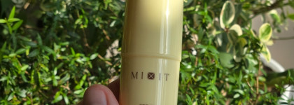 Санскрины 2026. Среда: Стики. Солнцезащитный стик для лица SPF 50 Mixit Sun face stick