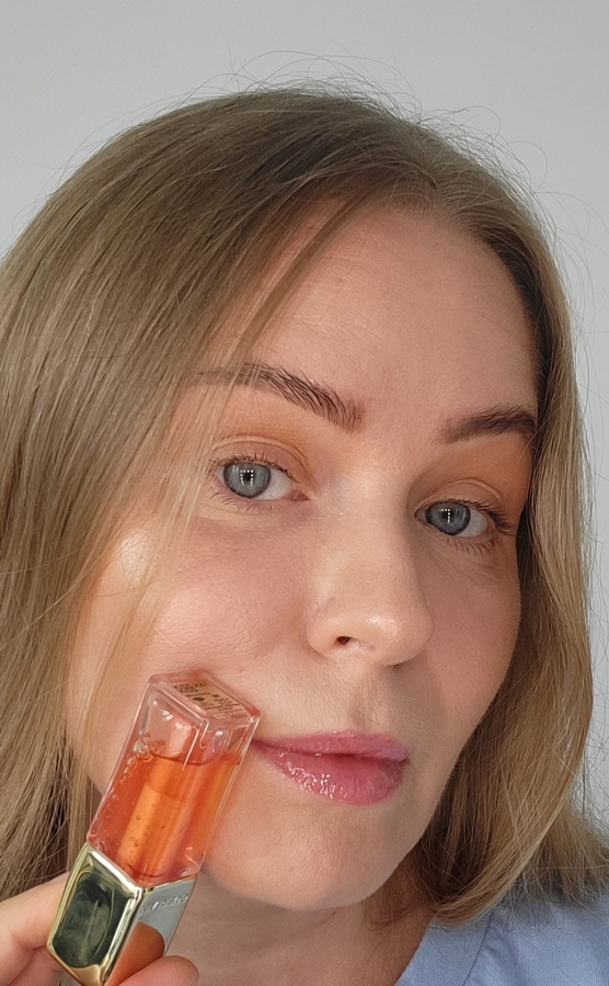 Похоже на то, что во флаконе?