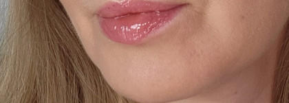 Масло для губ Guerlain Kisskiss bee glow oil в оттенке Peach glow 319 - Ты мне друг или враг? Я не пойму никак