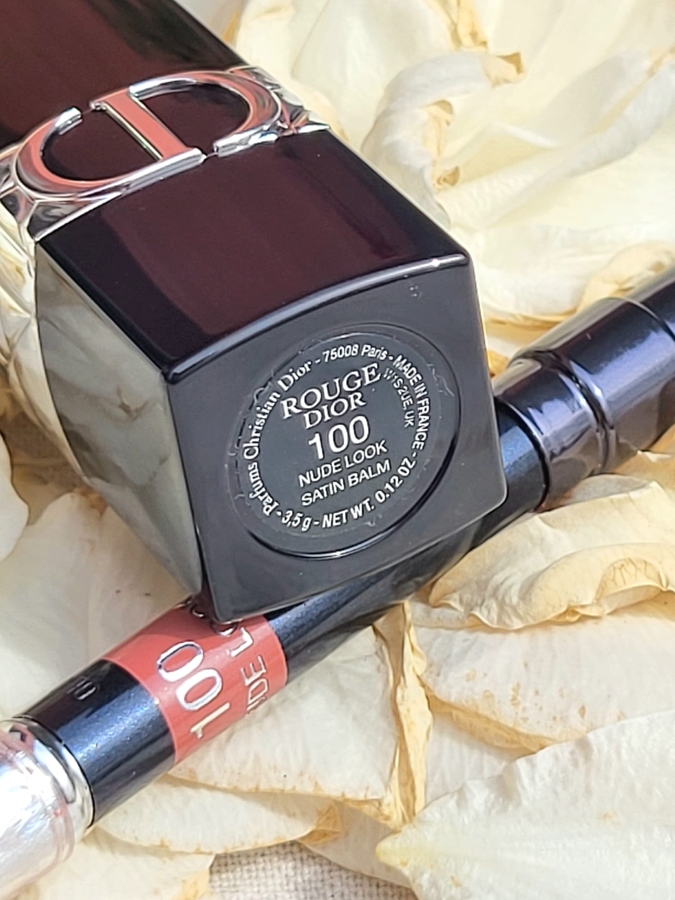 Один и тот же оттенок бальзама и карандаша, 100 Nude look Dior