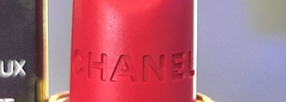 Багряные оттенки осени с Chanel Rouge Allure Velvet lipstick тон 46 Magnetique