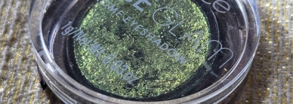 Космический металлик Catrice Space glam Chrome eyeshadow 030 Galaxy Lights