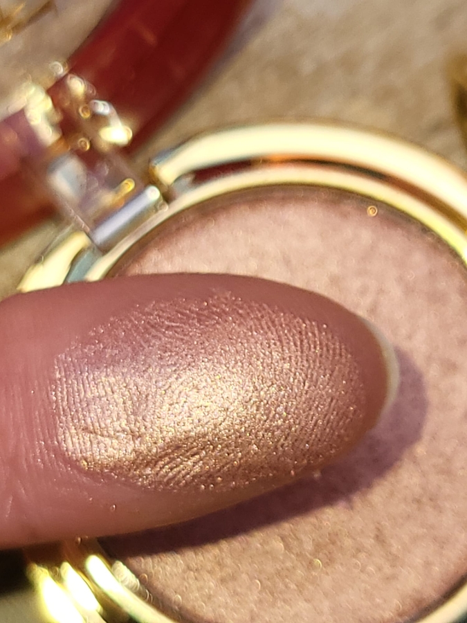 Со вспышкой