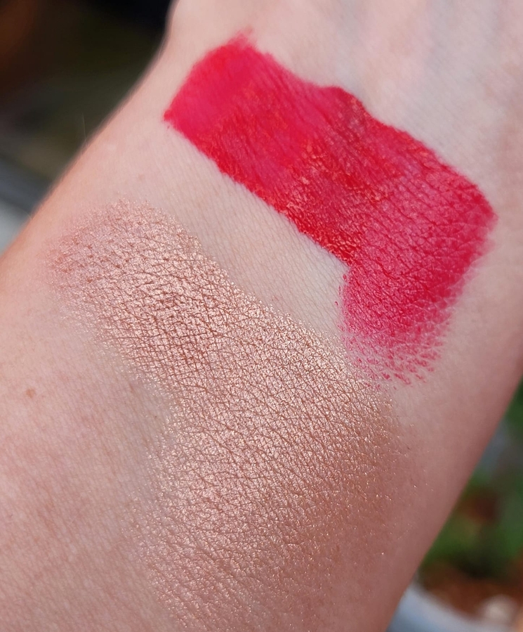 Красный имеет холодный подтон, при попытке ратушевать выходит малиново-синеватый