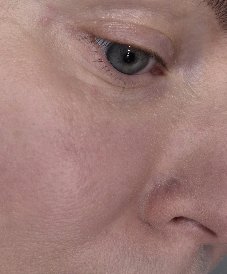 И это невозможно растушевать, тональный уже застыл.